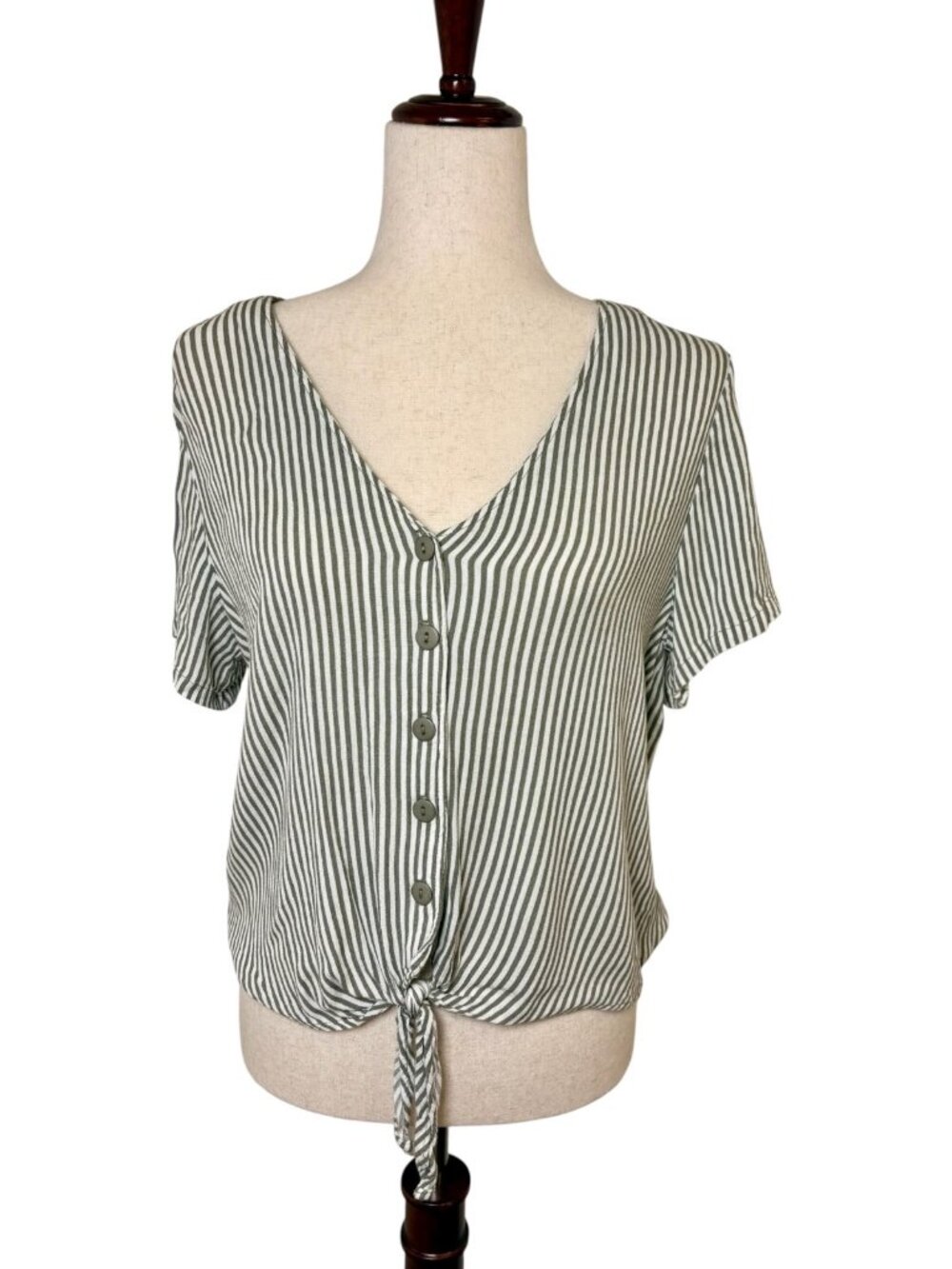 Market & Spruce Green White Striped Button Front Tie Hem Top Size Medium